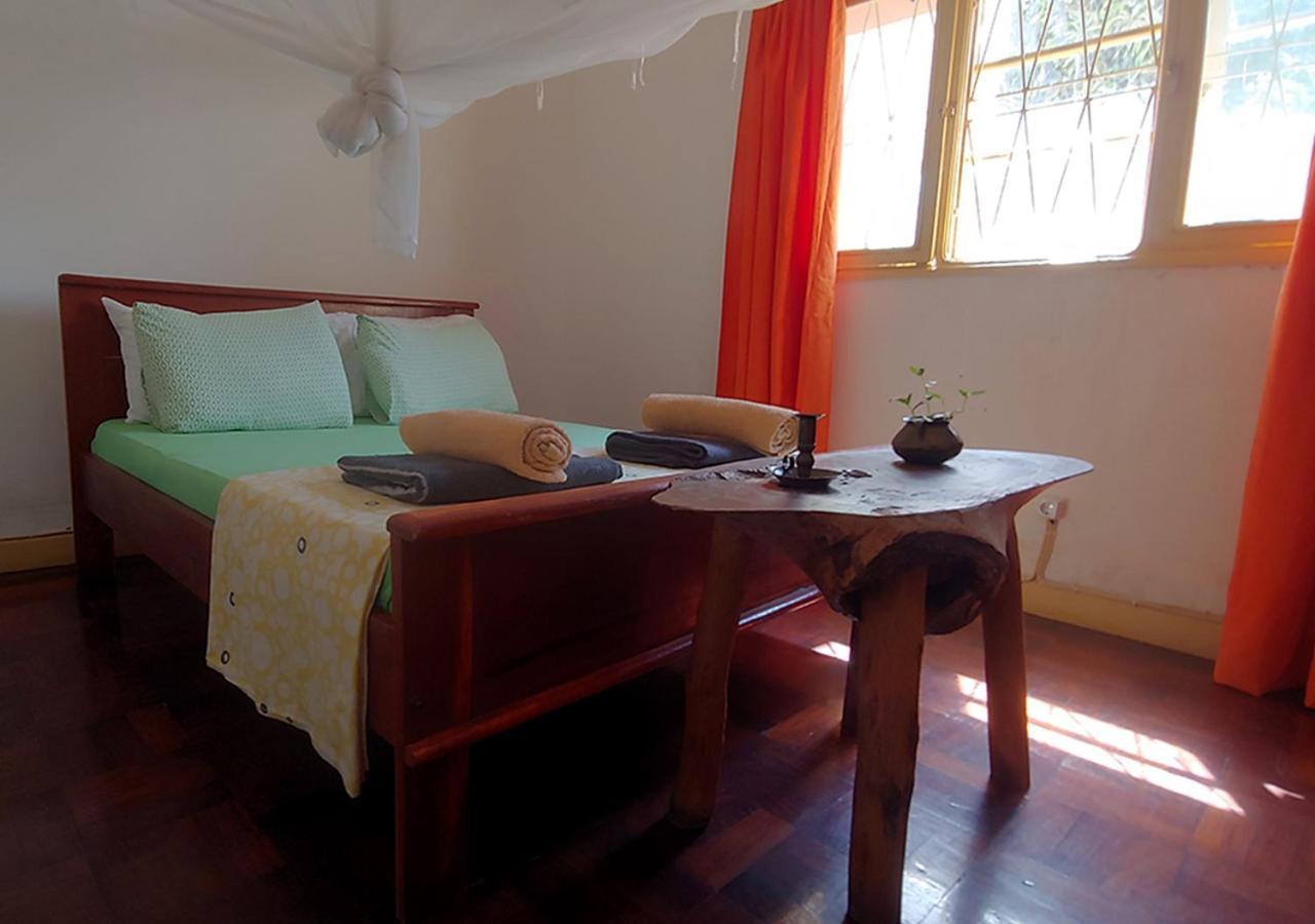 Ruby - Casa De Hospedes - Backpackers Nampula Exterior foto