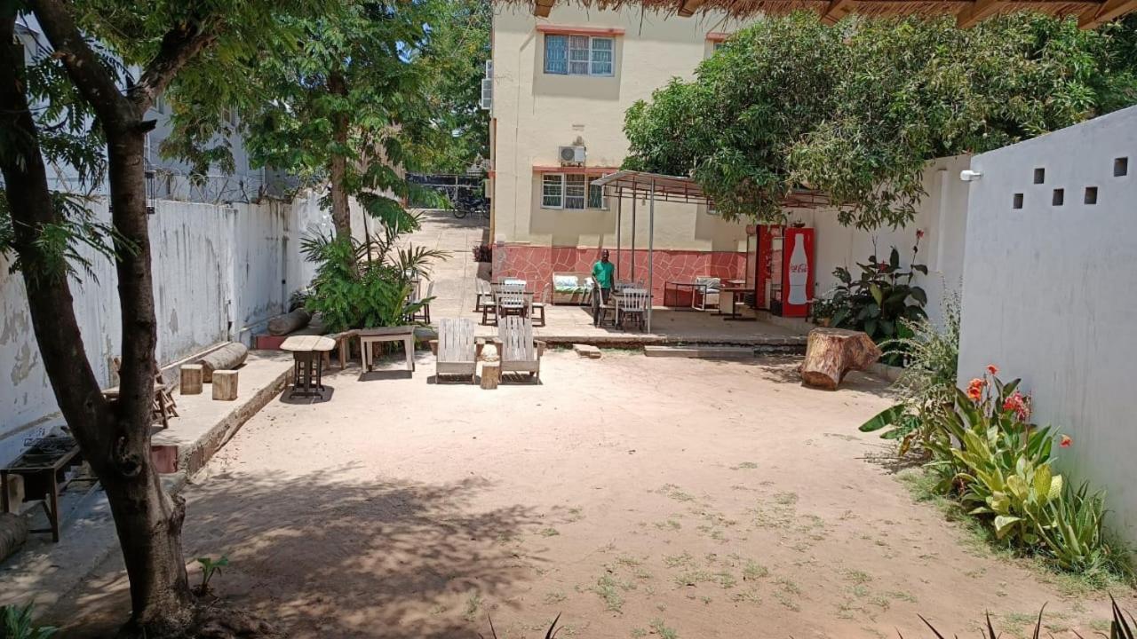Ruby - Casa De Hospedes - Backpackers Nampula Exterior foto