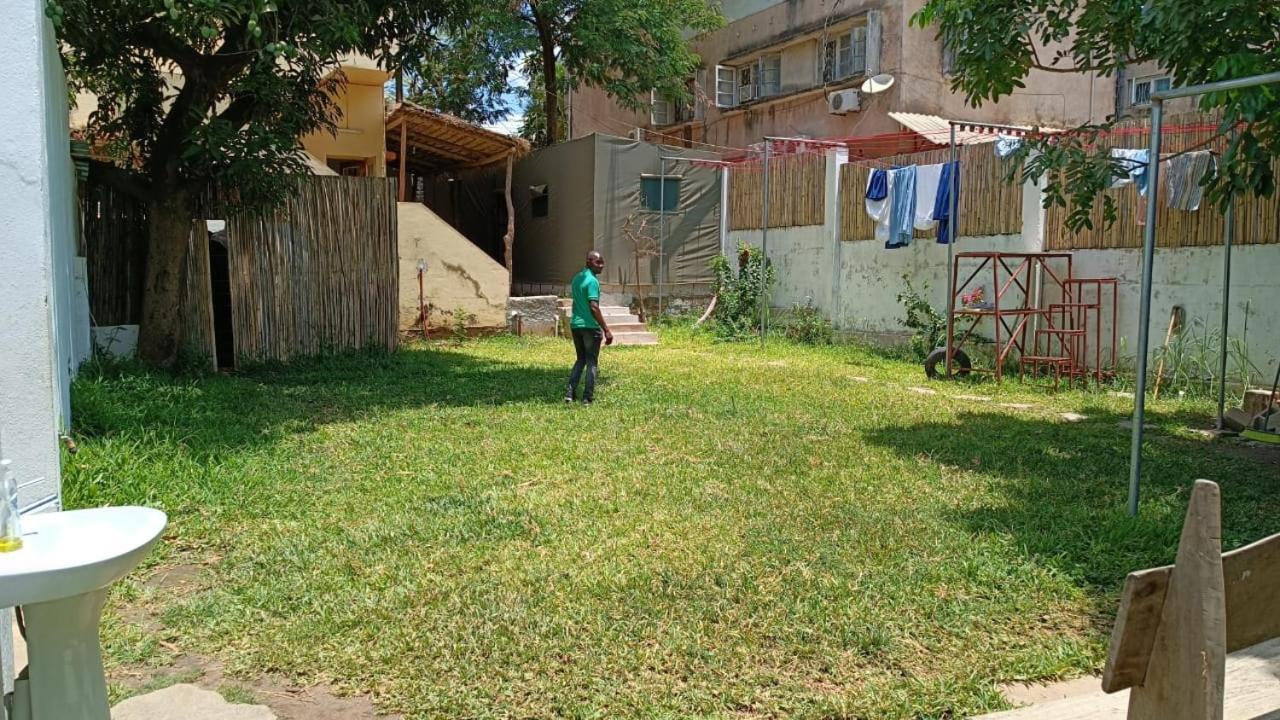 Ruby - Casa De Hospedes - Backpackers Nampula Exterior foto